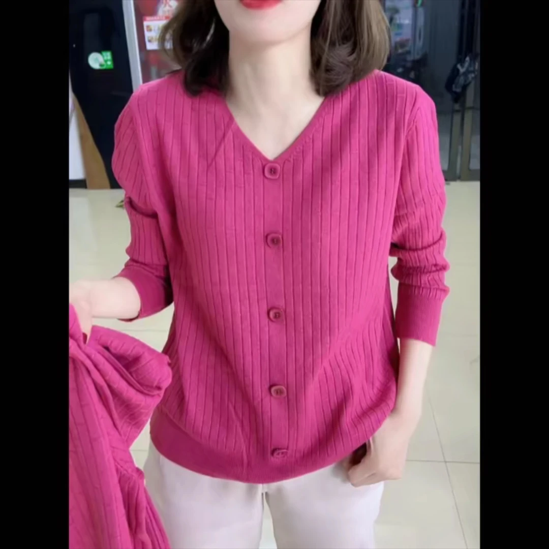 2024年新款宽松慵懒风椰子纽扣V领针织衫春秋季穿搭女士长袖上衣