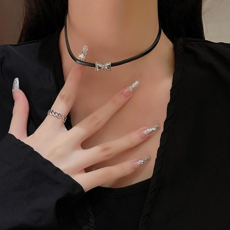 非金属皮质项链 黑色蝴蝶结皮质项圈女新款甜酷颈链时尚气质项链