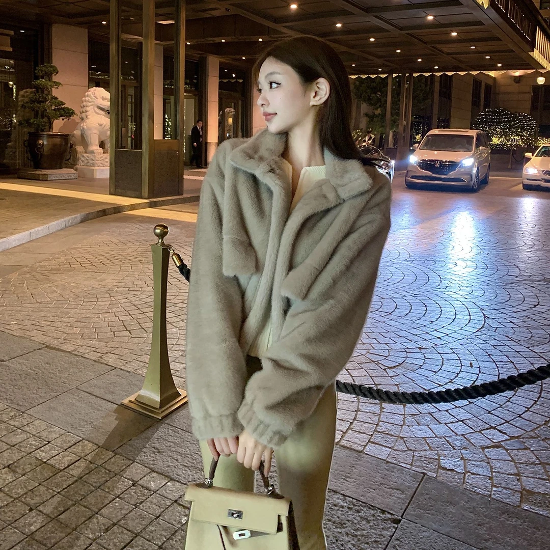 【港岛暮色】大口袋仿貂毛外套 2700