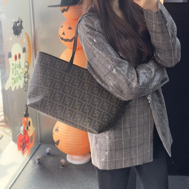 95新 FENDI/芬迪 K255芬迪托特小号单肩包
