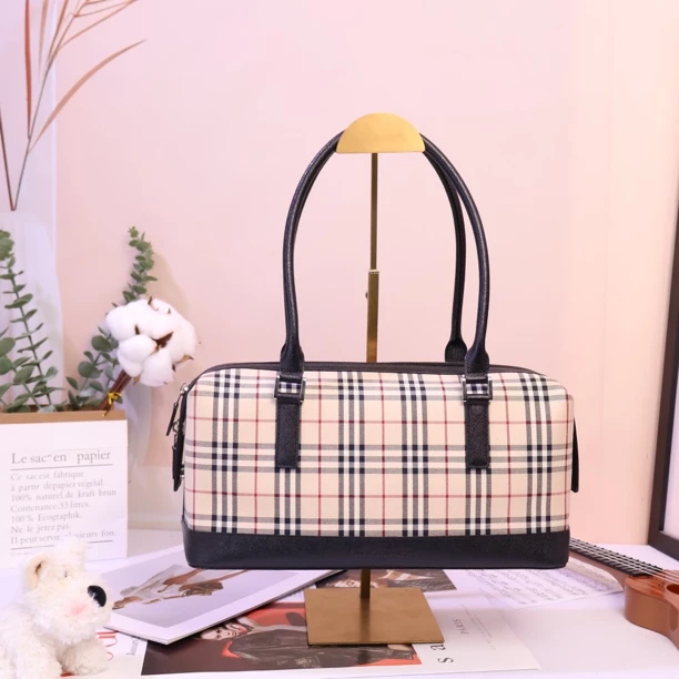 95新 BURBERRY/博柏利 K216巴宝莉单肩包小香风轻奢时尚休闲女士