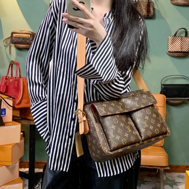 95新 LouisVuitton/路易威登 H197中号骆驼斜挎包气质轻奢时尚