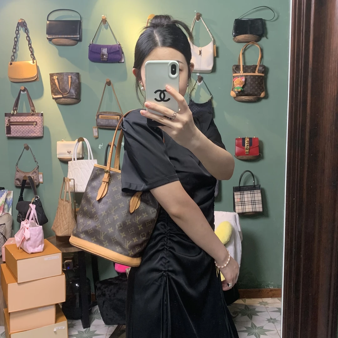 95新 LouisVuitton/路易威登 H577 老花女士时尚小号水桶