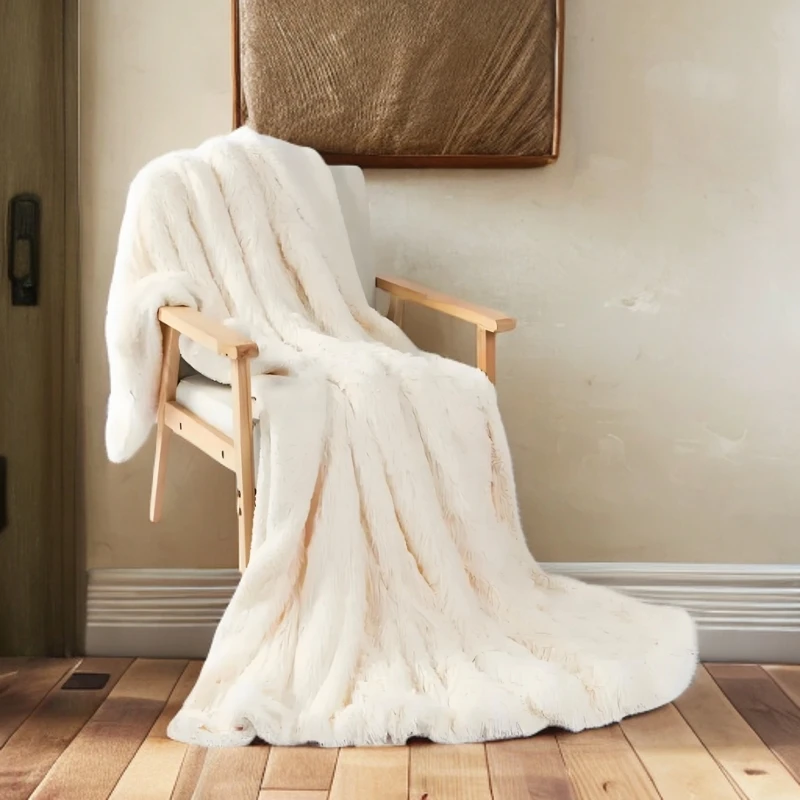 车载毯。装饰毯，沙发毯午睡毯绒毛毯加厚加厚单人双层午休毯休闲毯