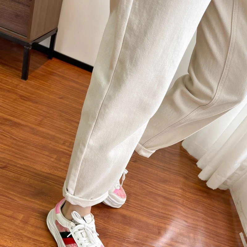 2024春款梨形身材直筒弹力牛仔裤女大码胖妹妹遮肉显瘦九分哈伦裤