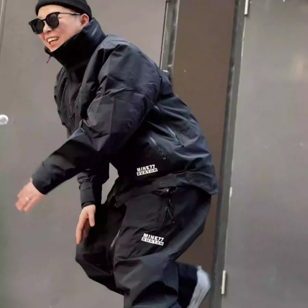 上官飒现货滑雪服黑武士套装男女同款时尚保暖防风百搭长款