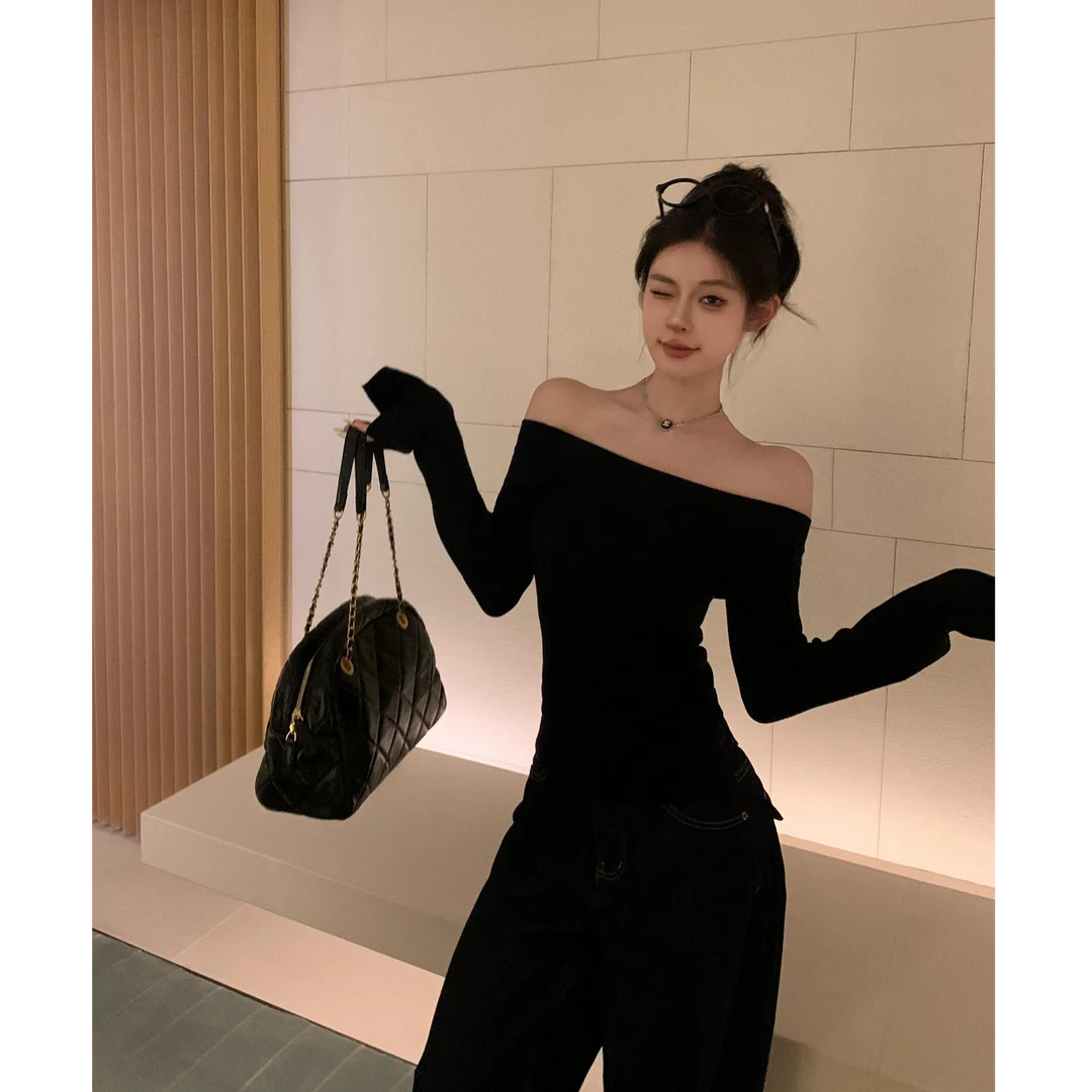 2025秋冬新款露肩斜肩针织衫女修身显瘦长袖一字肩辣妹上衣