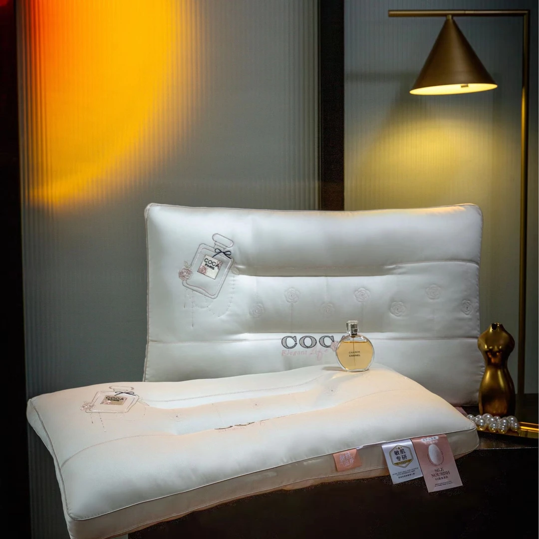 【co小姐】44*70cm蚕丝枕头高端舒适透气亲肤成人枕头