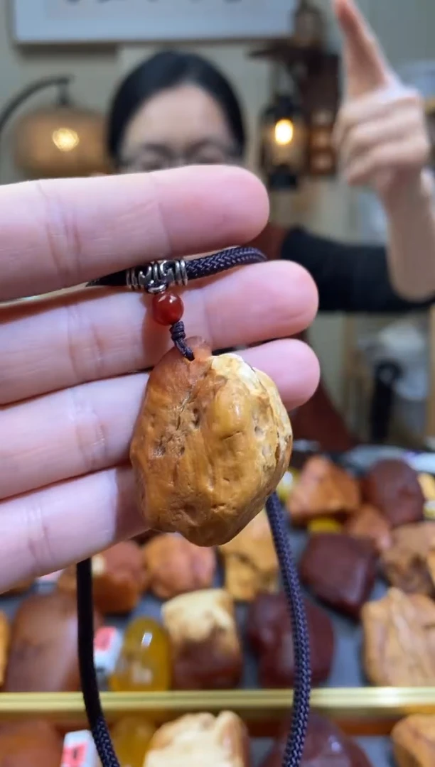 【闪购商品】蜜蜡颈饰未镶嵌吊坠