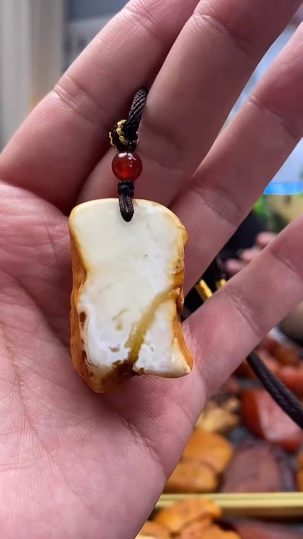 【闪购商品】蜜蜡颈饰未镶嵌吊坠