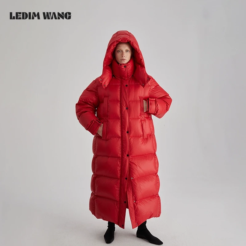 1LEDIM WANG红色连帽长款面包保暖羽绒服女亲肤舒适保暖冬季新款