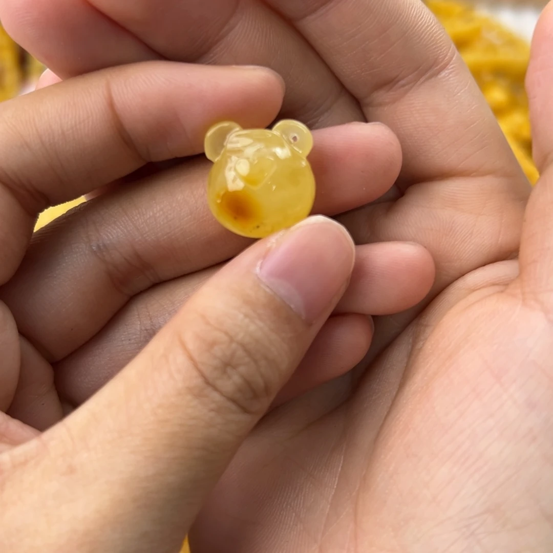 琥珀珠宝奇石未镶嵌