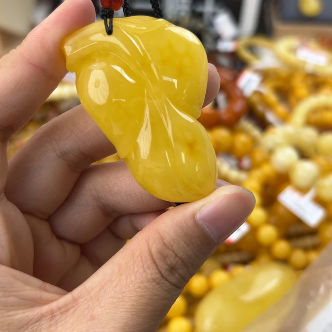 琥珀珠宝奇石未镶嵌