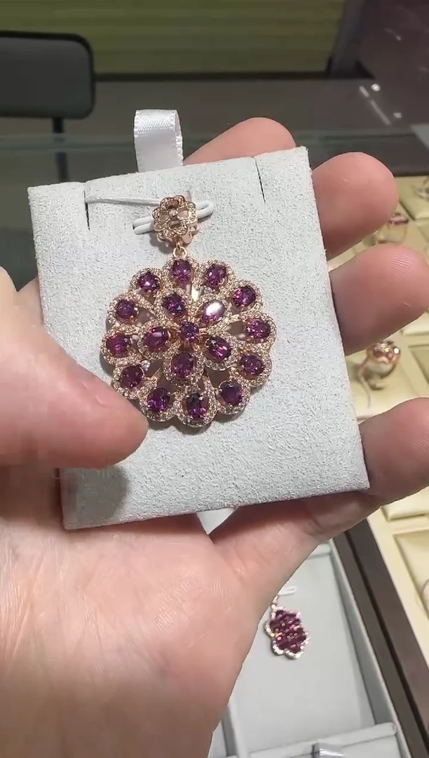 【闪购商品】石榴石颈饰银S925镶嵌吊坠3*4