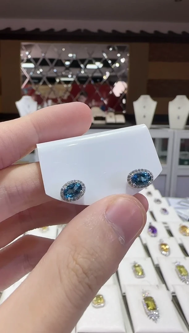 【闪购商品】托帕石耳饰银S925镶嵌4x6mm