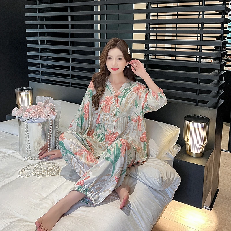 春夏季薄款宽松女士棉绸家居服套装大码时尚开衫V领人造棉两件套