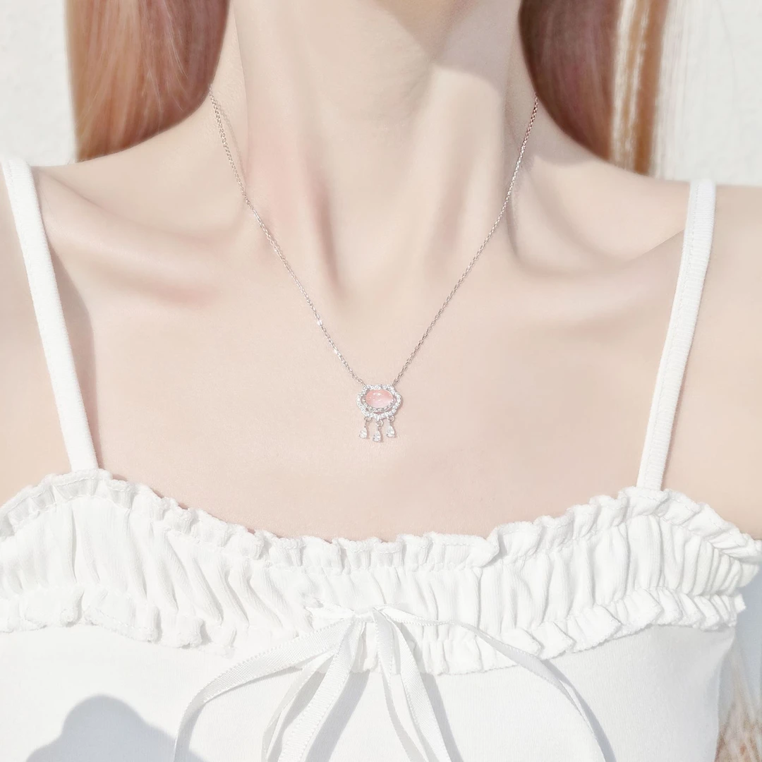 心草粉水晶平安锁项链女吊坠轻奢小众2026新款国潮生日礼物送女友