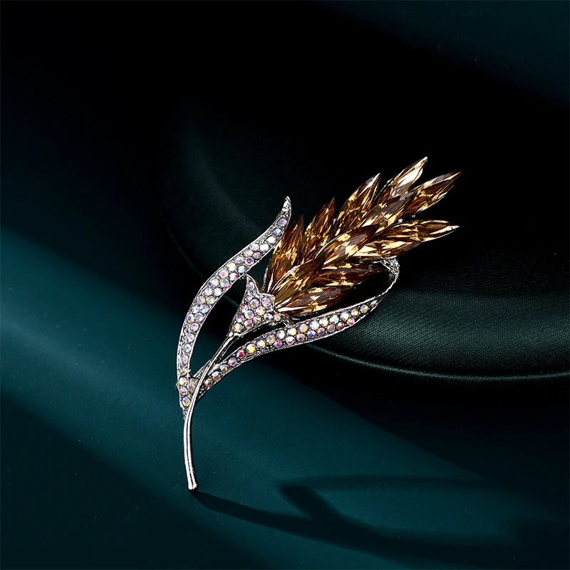 铜合金合成锆石胸针 轻奢高档时尚百搭简约金色韩版奢华精致优雅