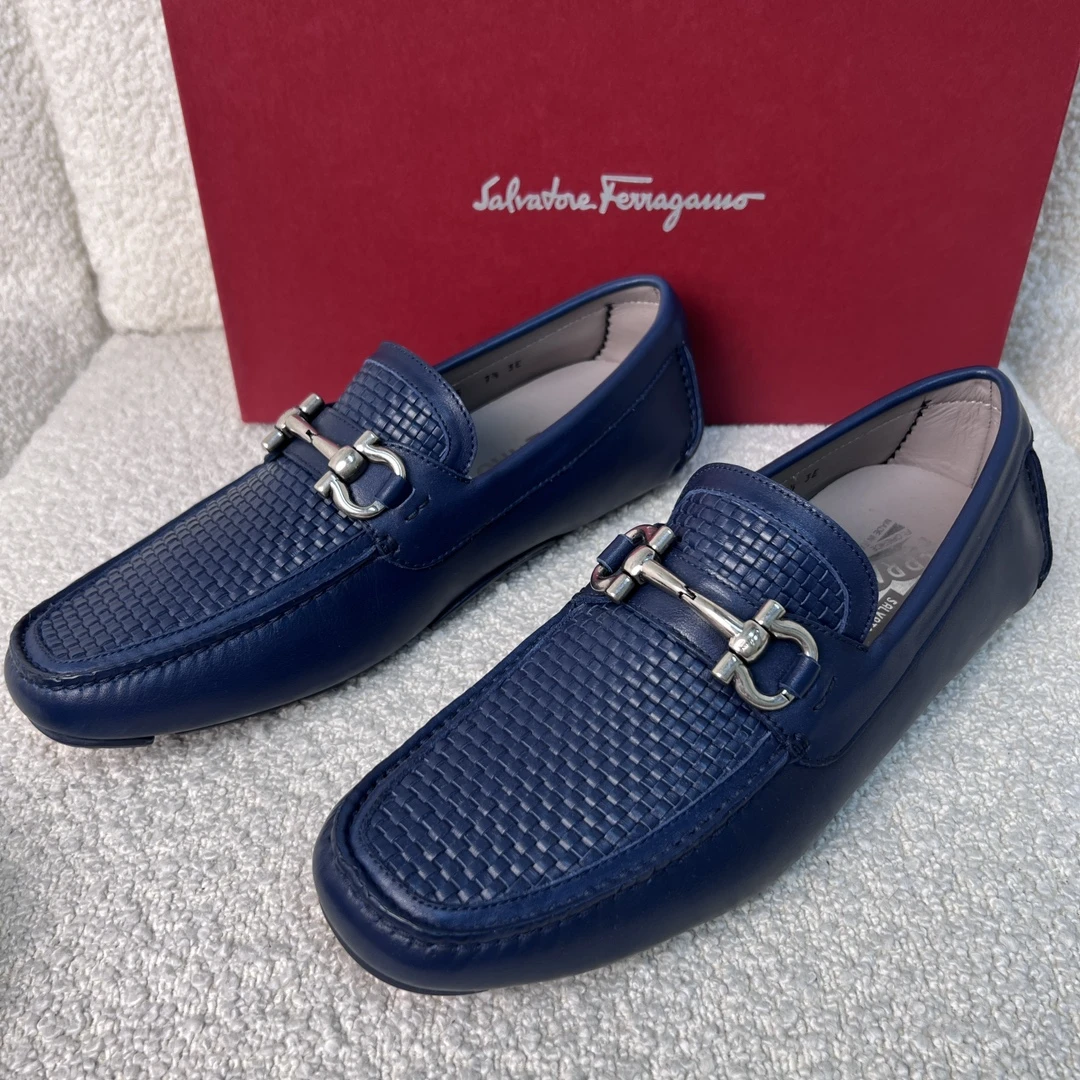 全新未使用 FERRAGAMO/菲拉格慕 男士 蓝色编织银色马蹄扣 豆豆鞋