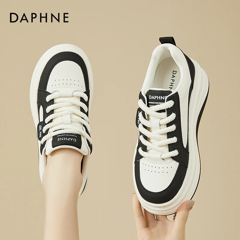 达芙妮厚底休闲鞋女鞋2025年新款百搭黑白熊猫鞋软底增高运动板鞋