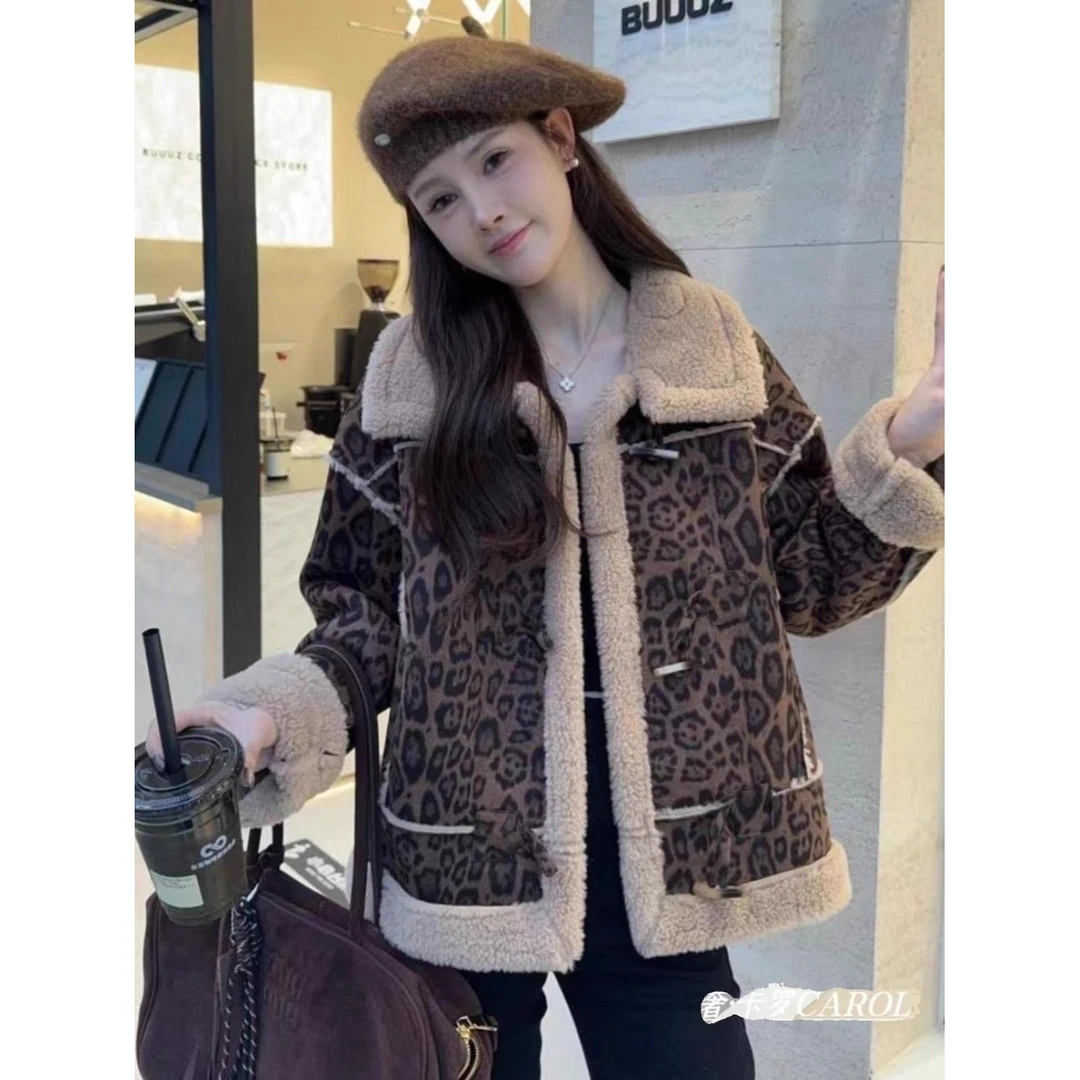时尚羊羔毛短外套洋气豹纹轻奢皮毛一体休闲女装秋冬新款2024