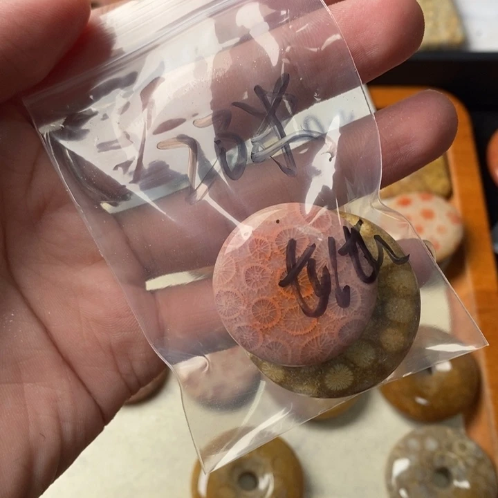 硅化玉颈饰未镶嵌t****a