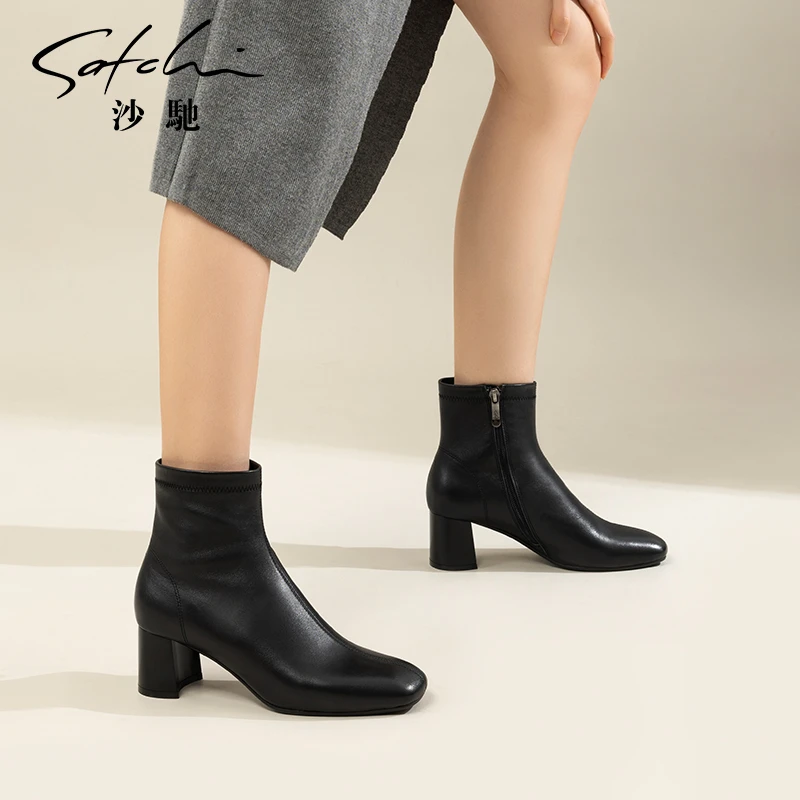 沙驰女鞋2025年秋冬季新款妈妈通勤短靴简约时装靴高跟短筒裸靴女