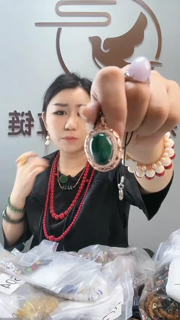 【闪购商品】孔雀石颈饰银S925镶嵌孔雀石吊坠008
