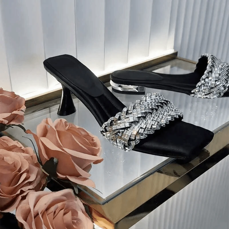 水钻高跟一字拖鞋女夏外穿2024新款夏季方头露趾细跟凉鞋