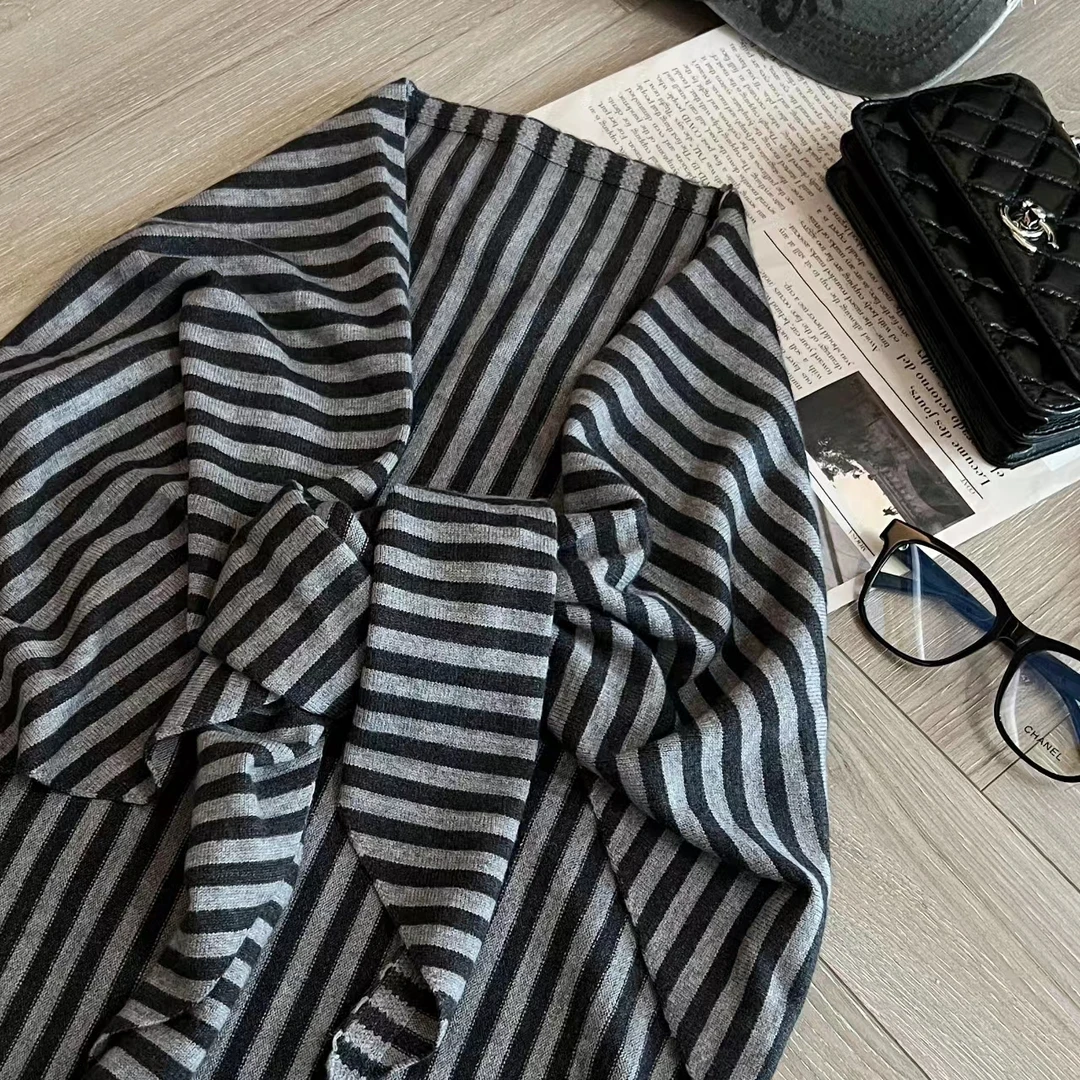 欧美小众条纹仿羊绒混纺三角百搭披肩围巾时尚