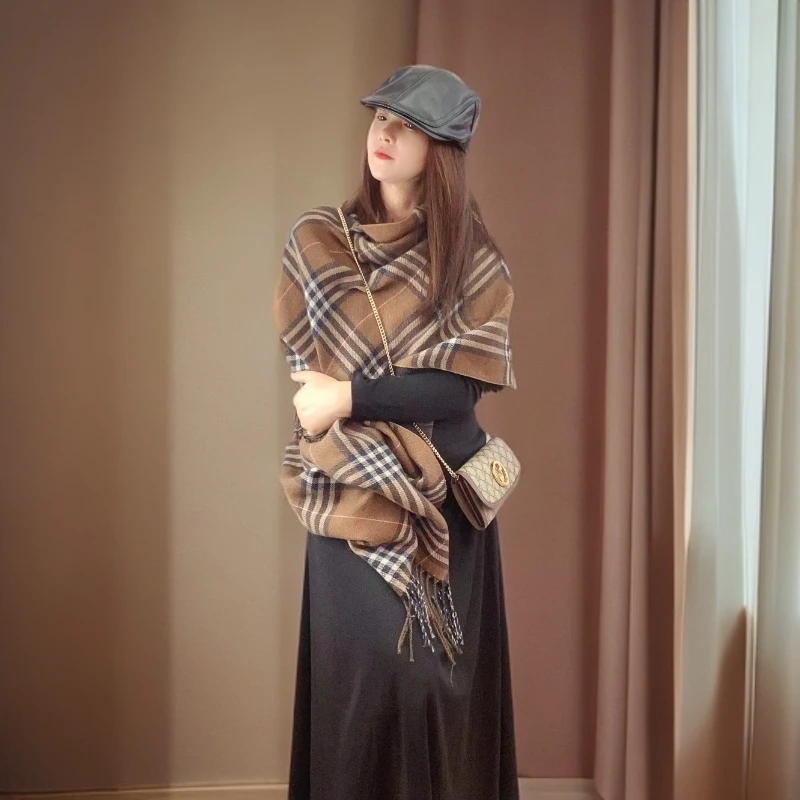 秋冬新款格子围巾时尚百搭双面长款经典加厚保暖格纹女孩