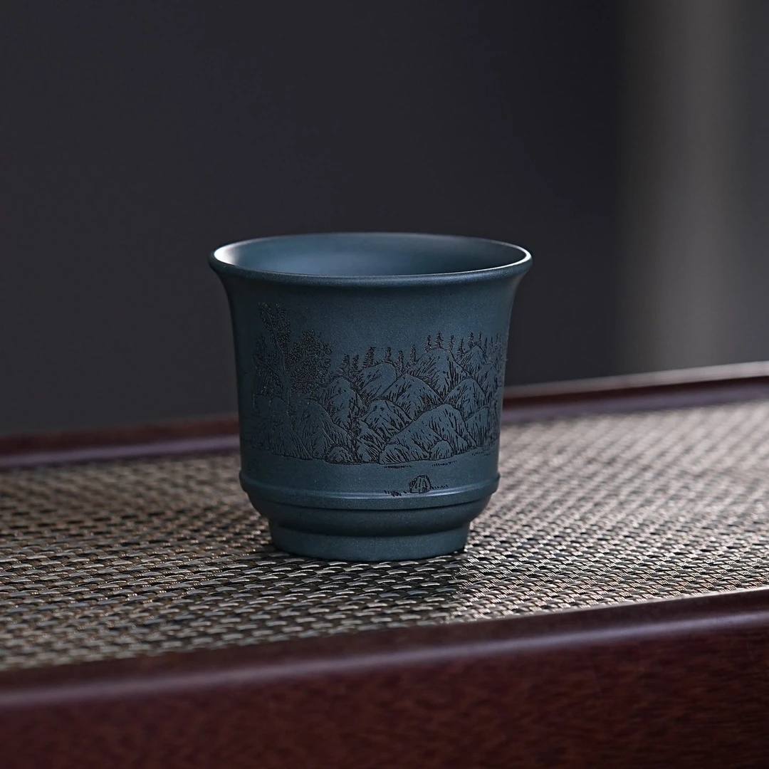 宜兴紫砂茶具 原矿雪花墨绿泥泥料刻绘山水主人杯品茗杯