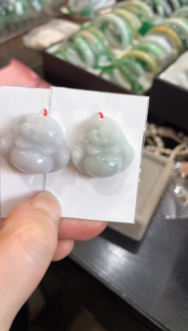【闪购商品】翡翠吊坠(赠链)未镶嵌吊坠