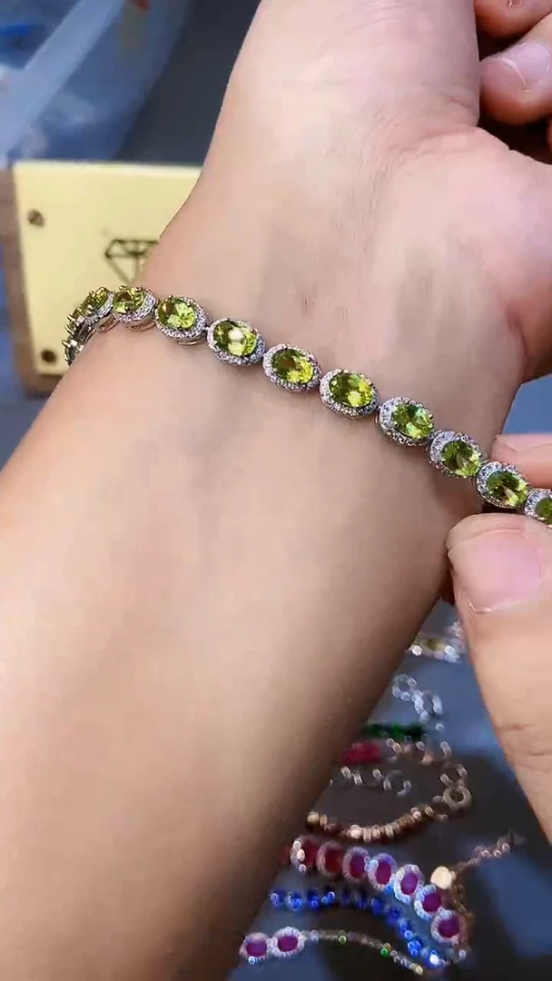 【闪购商品】橄榄石手链银S925镶嵌321