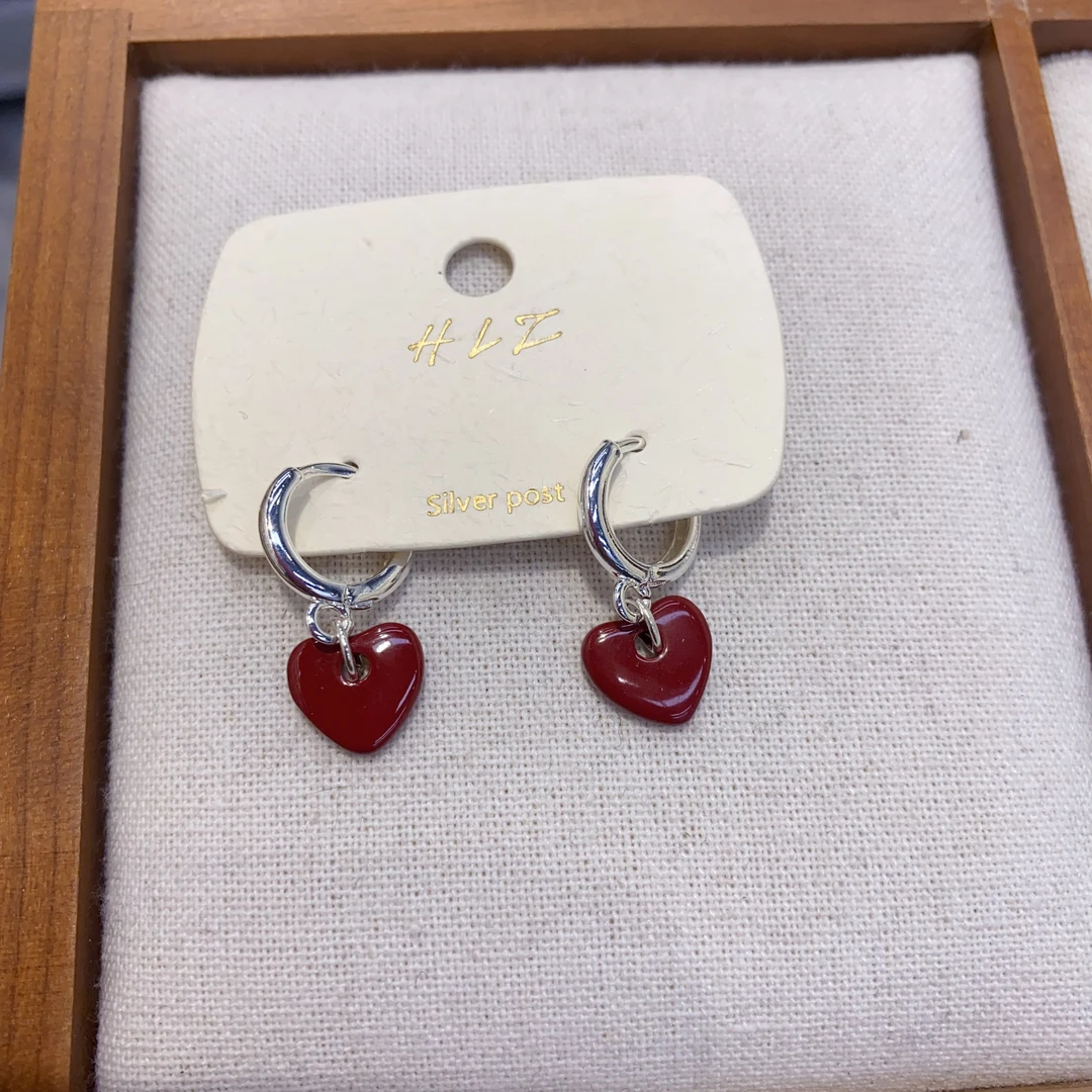 非金属亚克力耳饰 B787（满9.9包邮）红色灵动桃心