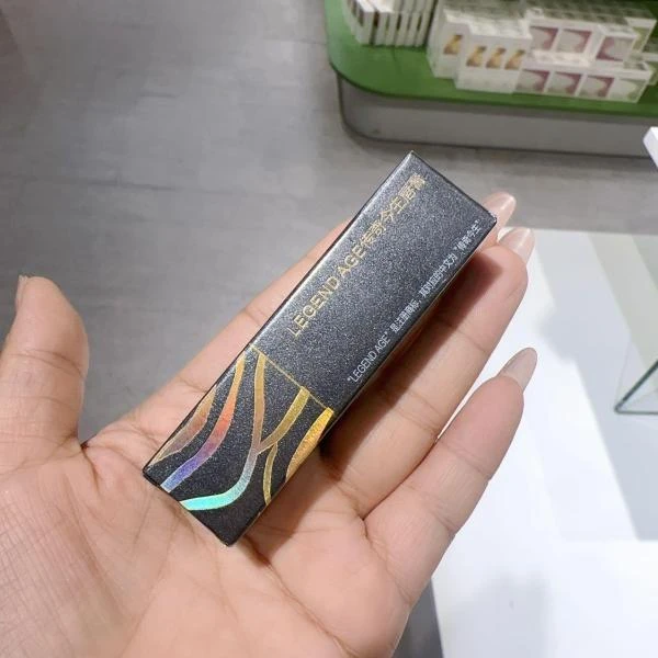 A92（满9.9包邮）传奇黑色润唇边夹