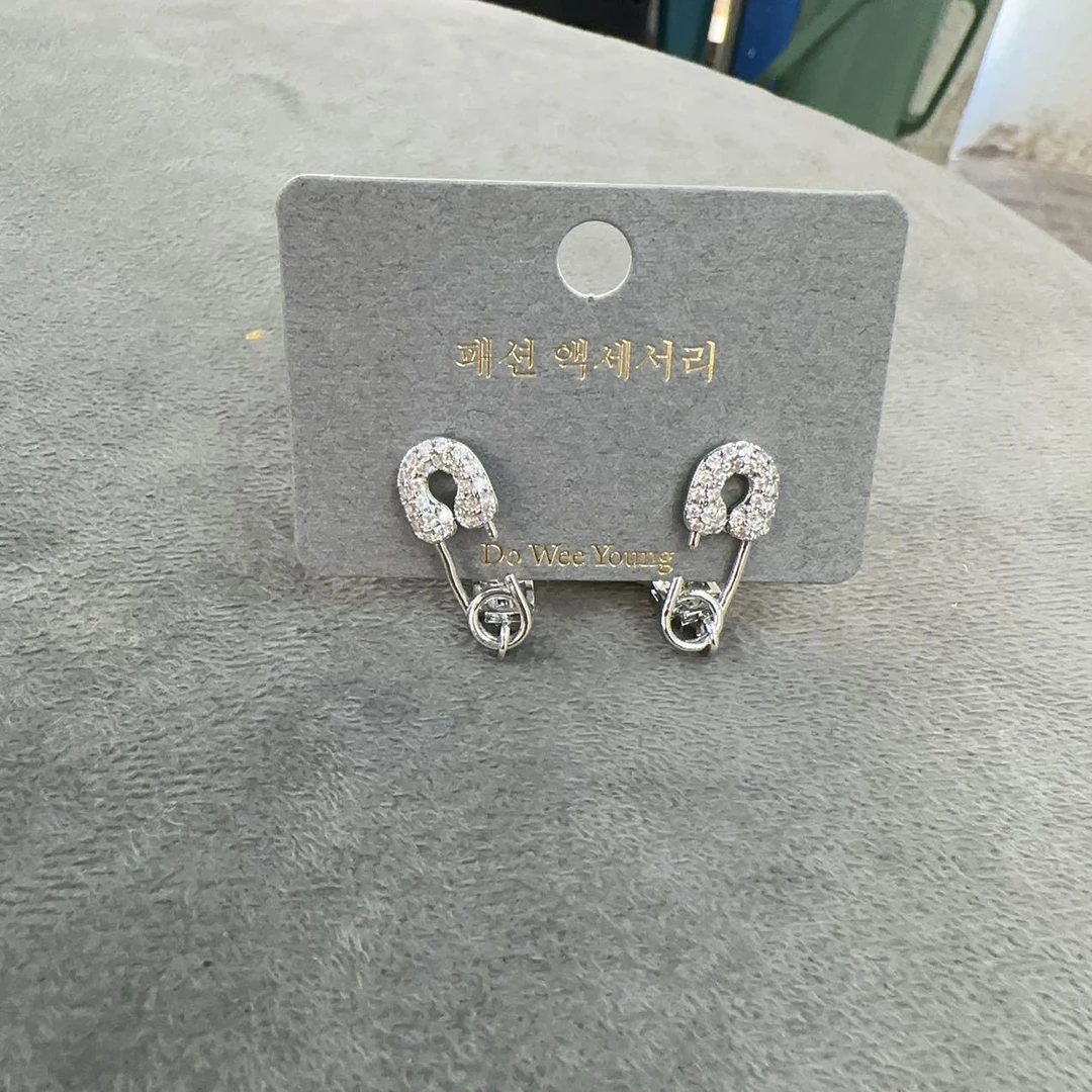 D556（满9.9包邮）别针款耳饰