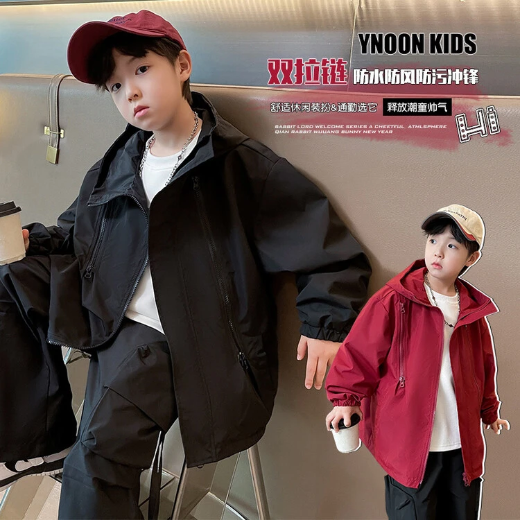 儿童装男童秋装冲锋衣外套2024新款春秋款中大童帅气工装秋季男孩