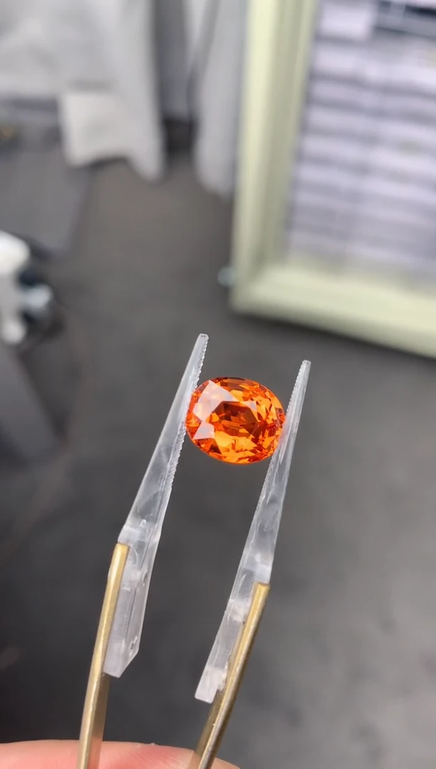 【闪购商品】石榴石（芬达石）裸石未镶嵌6.4ct芬达石