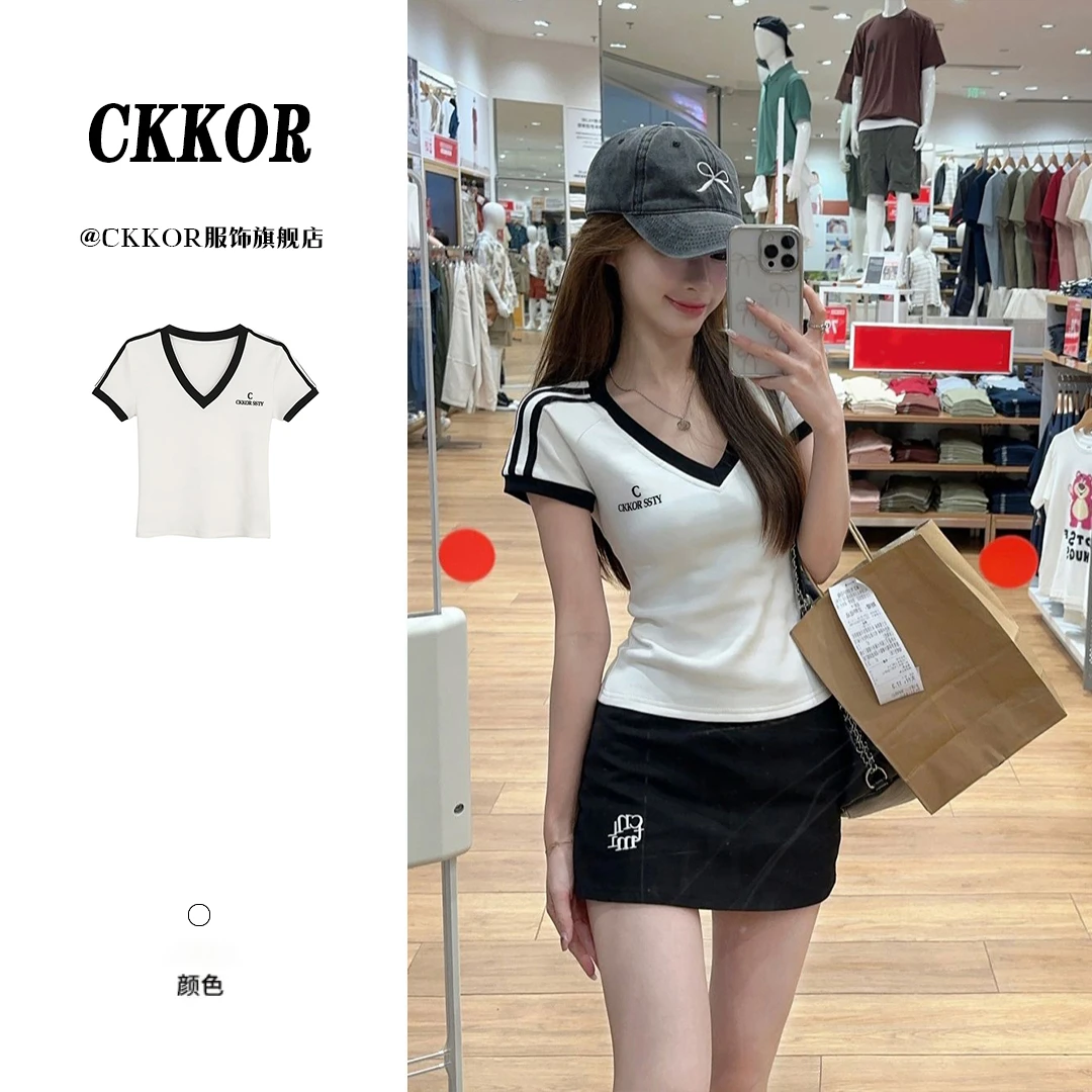 CKKOR黑色字母印花ins设计感短袖t恤女修身显瘦纯欲辣妹风V领上衣