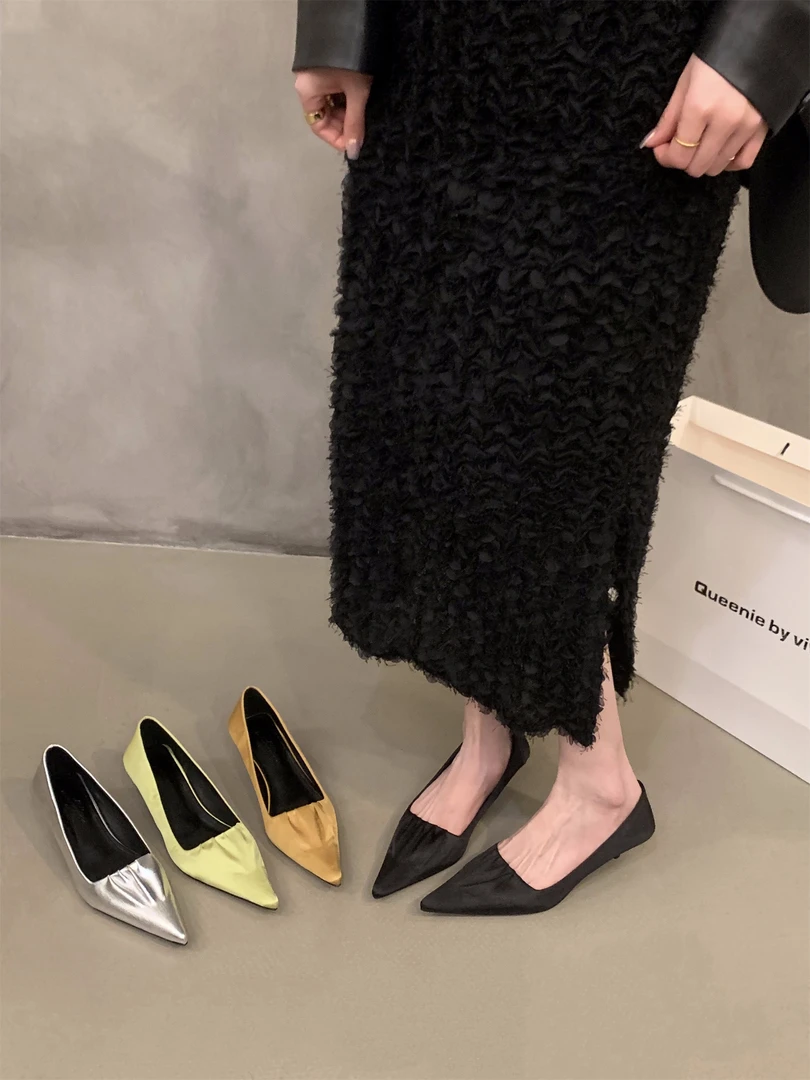 低跟尖头单鞋女2024春夏新款鞋子法式女鞋浅口豆豆瓢鞋细跟高跟鞋