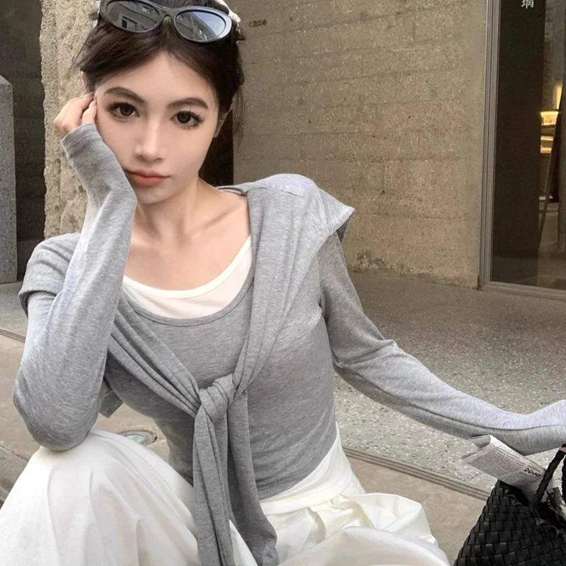 设计感拼色长袖T恤+披肩女秋季修身显瘦打底衫时尚洋气小众上衣潮