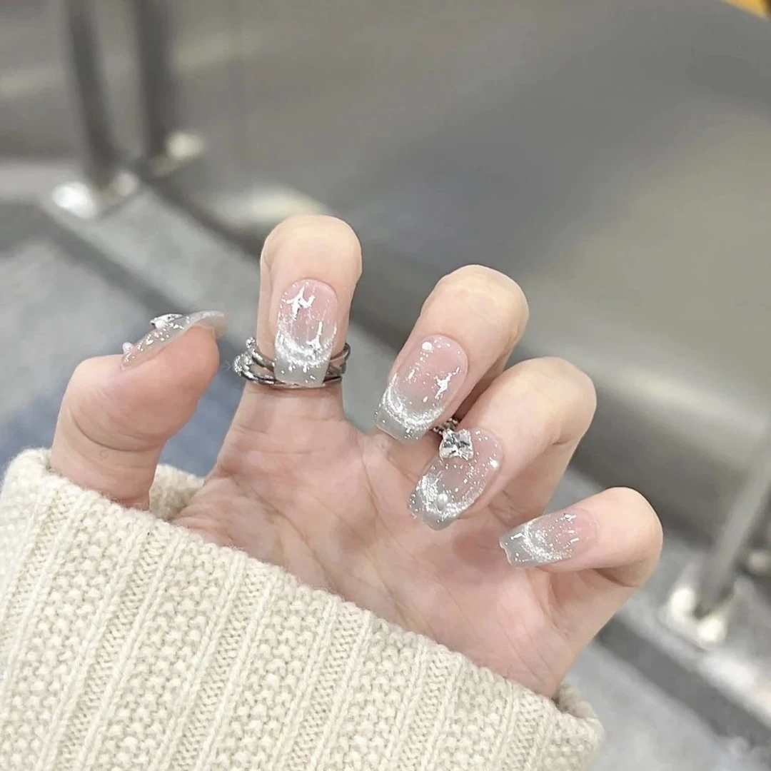 【曼波蝴蝶】纯手工美甲夏日清凉薄荷微笑猫眼气值显白美甲贴可拆卸