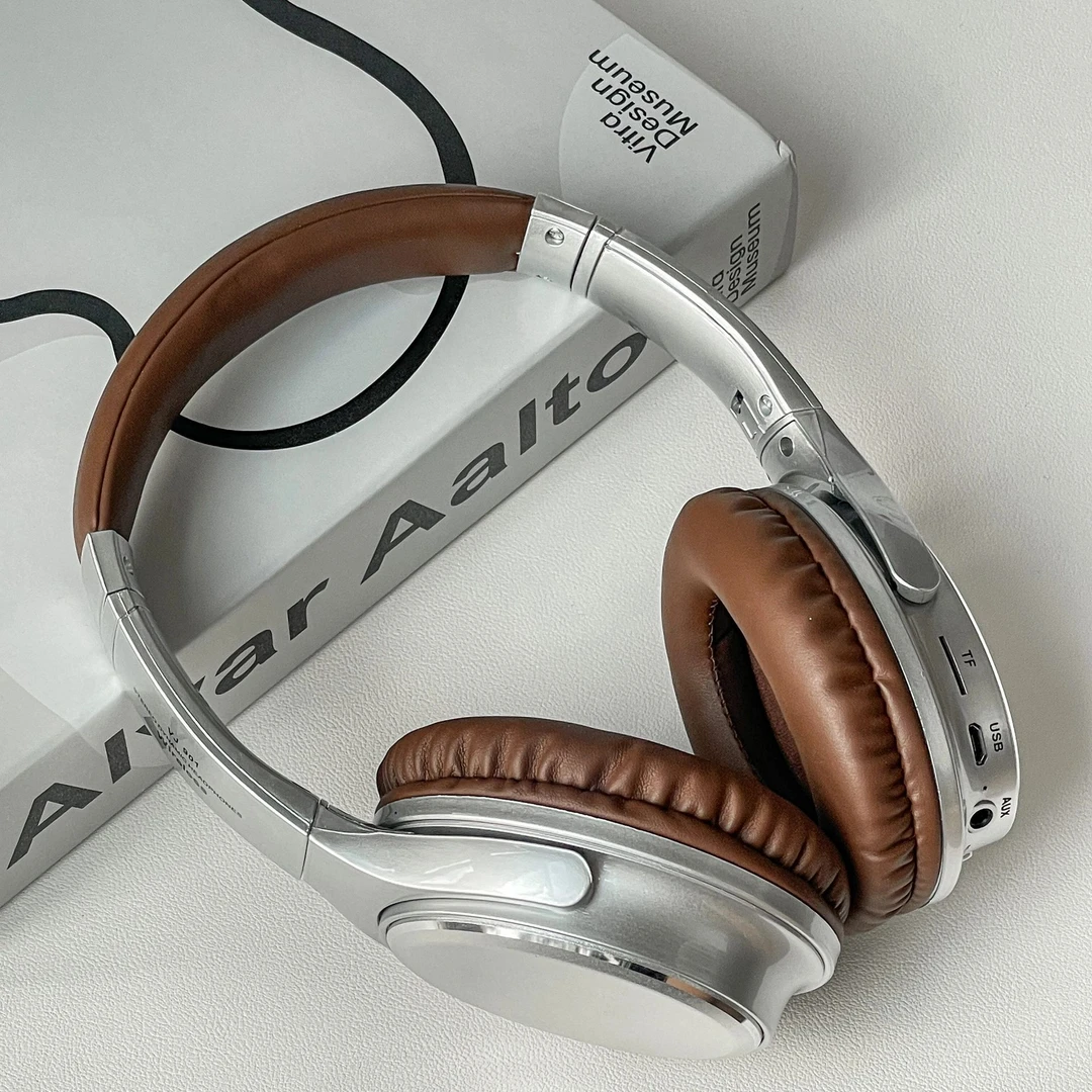 【拍照单品】美式复古头戴式降噪无线蓝牙耳机挂脖登山（搭配很好看）