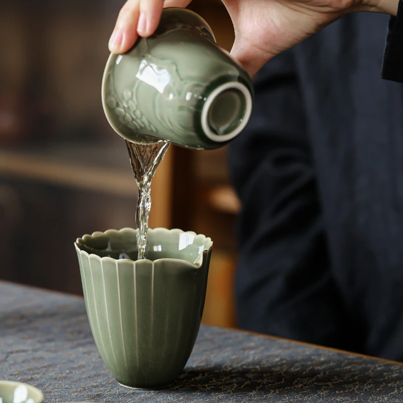 越窑青瓷线条公道杯家用大号手工陶瓷分茶器中式简约功夫茶具茶海