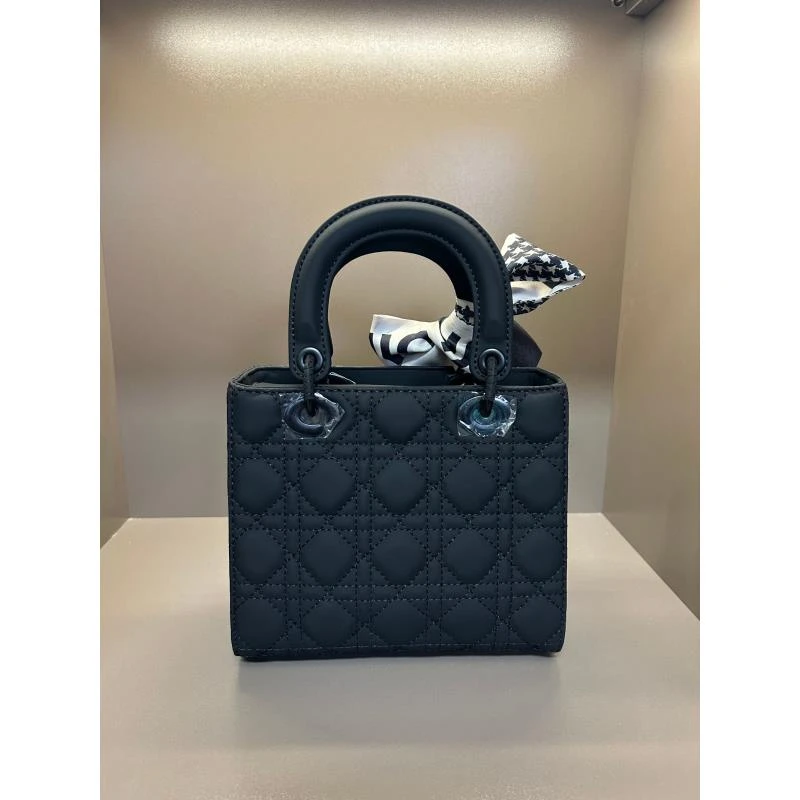 8901-4磨砂黑银扣手工包锁扣手提托特包通勤单肩斜挎包