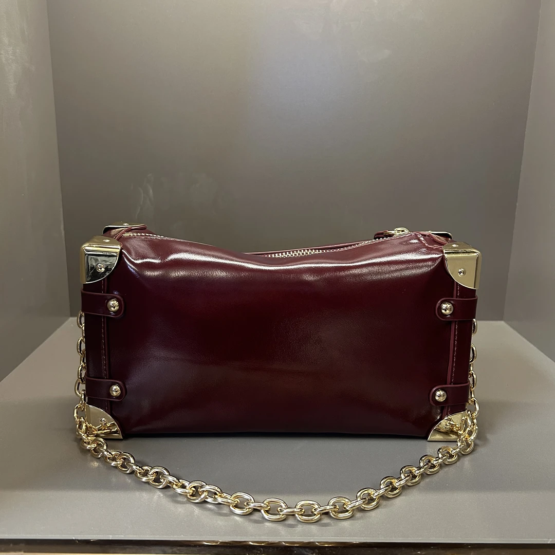 8899安克拉红-手提通勤单肩斜挎包