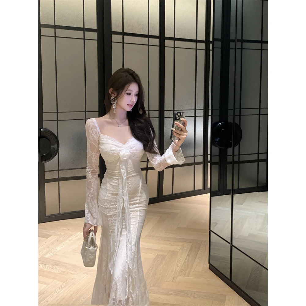 法式气质别致绝美方领蕾丝修身显瘦长袖连衣裙中长款名媛风春秋女