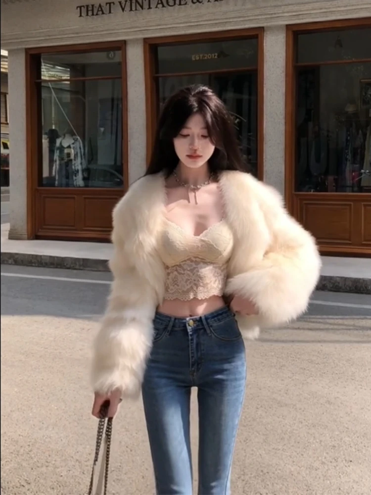 纯欲风辣妹性感蕾丝吊带背心内搭胸衣百搭加厚毛毛外套修身牛仔裤