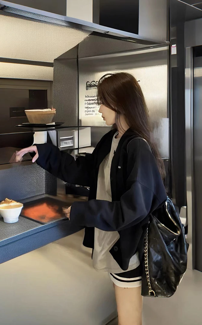 九亿~美式复古棒球服外套女秋2024新款高级感夹克上衣